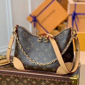 Classic Louis Vuitton Bag: A Stylish and Versatile Choice for Elegance